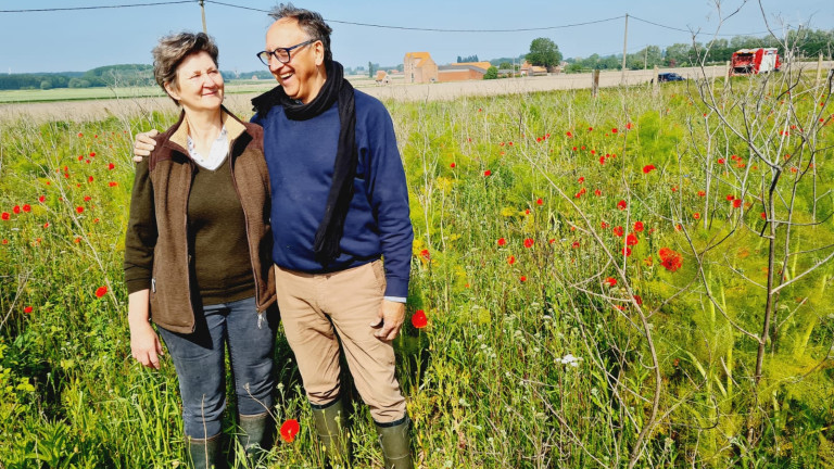 Landbouwer Dany en Annemie zijn tevreden met hun bloemenblok voor de patrijs