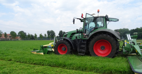 Optimaal graslandbeheer Tractor weide