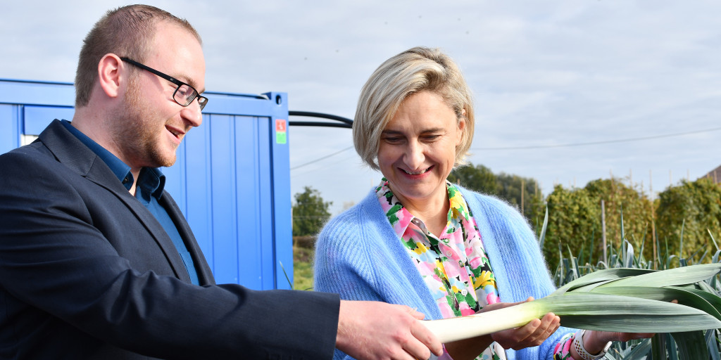 Bezoek minister Crevits aan piloot prei op dragers