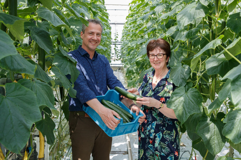 Bart Naeyaert en Mia Demeulemeester in Agrotopia