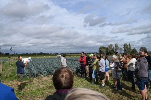 Bezoek aan het agroforestryperceel